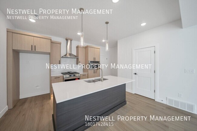 Building Photo - $500 OFF 1ST MONTH'S RENT -Brand New Stunn...