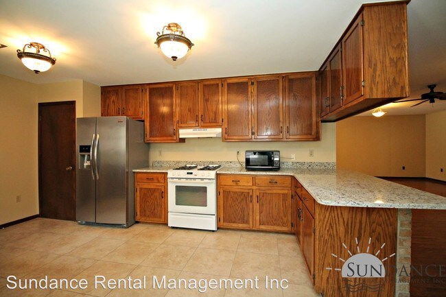 Building Photo - 3 br, 3 bath House - 205 Girard Avenue NW