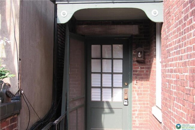 Building Photo - 44 N 2nd St