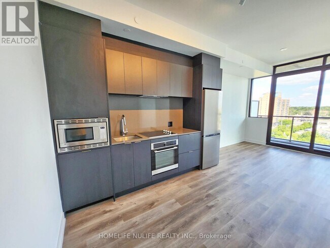 Building Photo - 3009-3009 Novar Rd