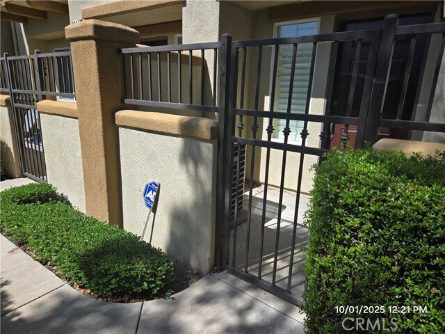 Foto del edificio - 17871 Shady View Dr