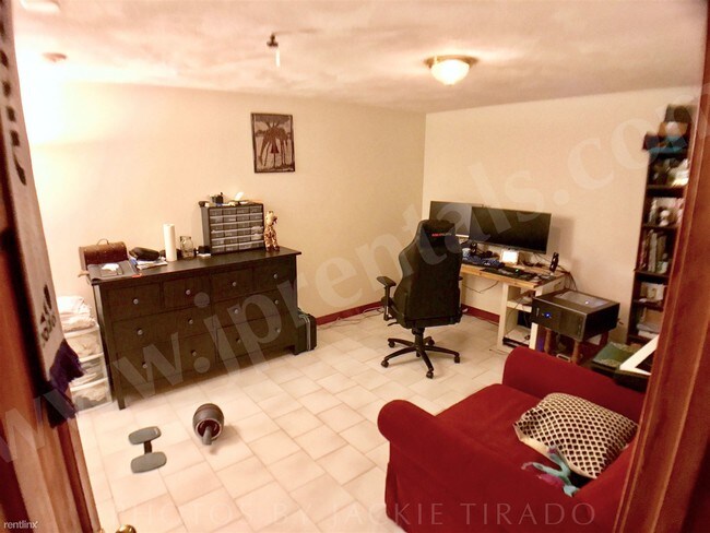 Foto del edificio - 182 Kittredge St