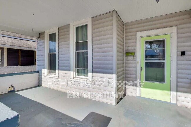 Foto del edificio - 1140 Hoyt Ave