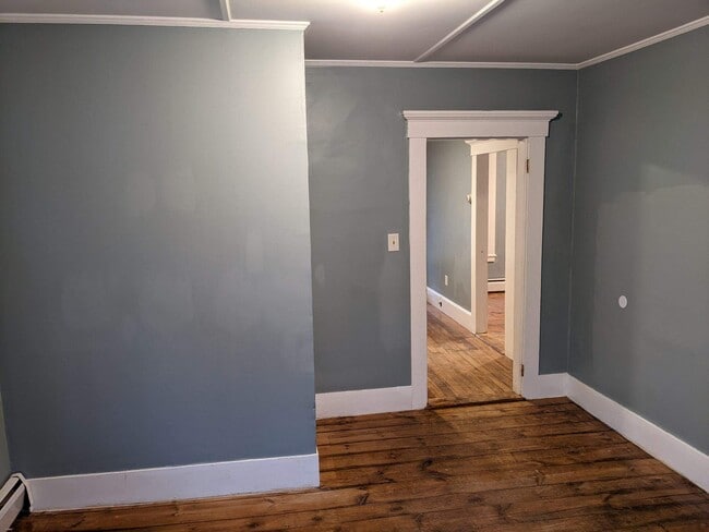 Bedroom 1 - 21 Charles St