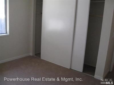 Building Photo - 439 Greenbrier Ct
