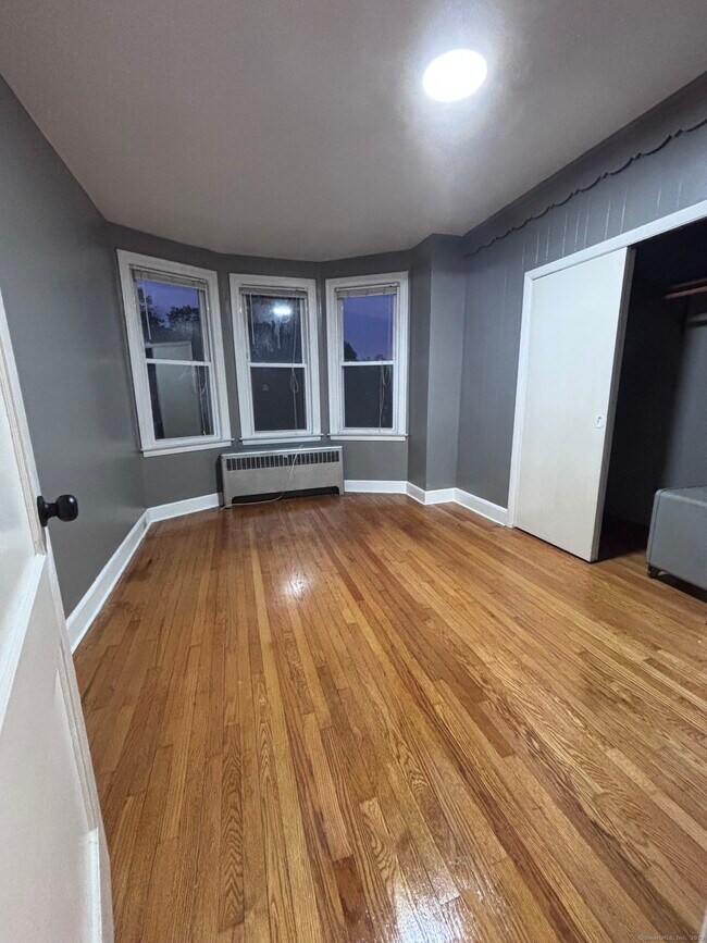 Foto del edificio - 33 Aetna St