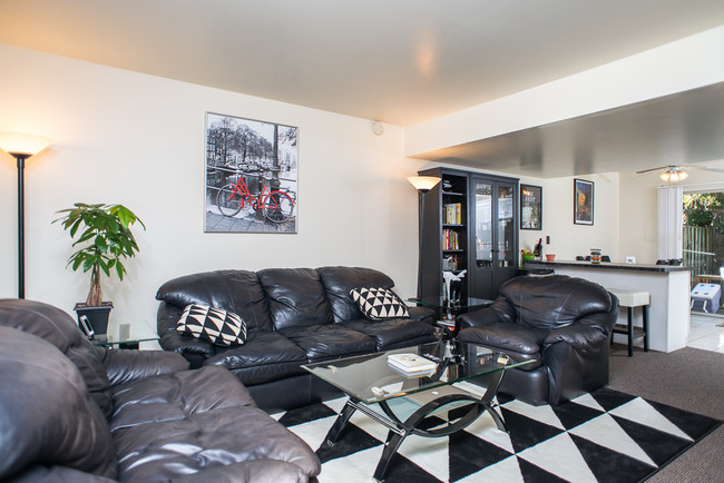 Living Room - Miller Maple Townhomes