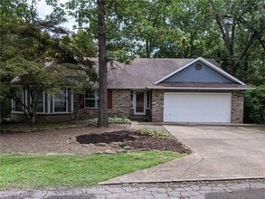 Building Photo - 13765 Apple Ln