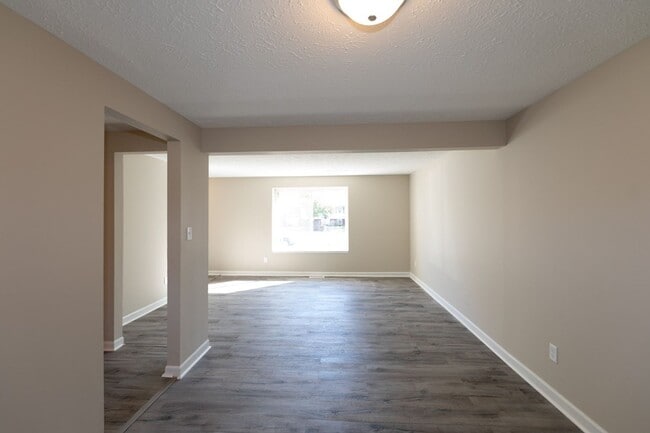 Foto del edificio - 4 bed 2.5 bath 2 story home with full deck located in Decatur Township