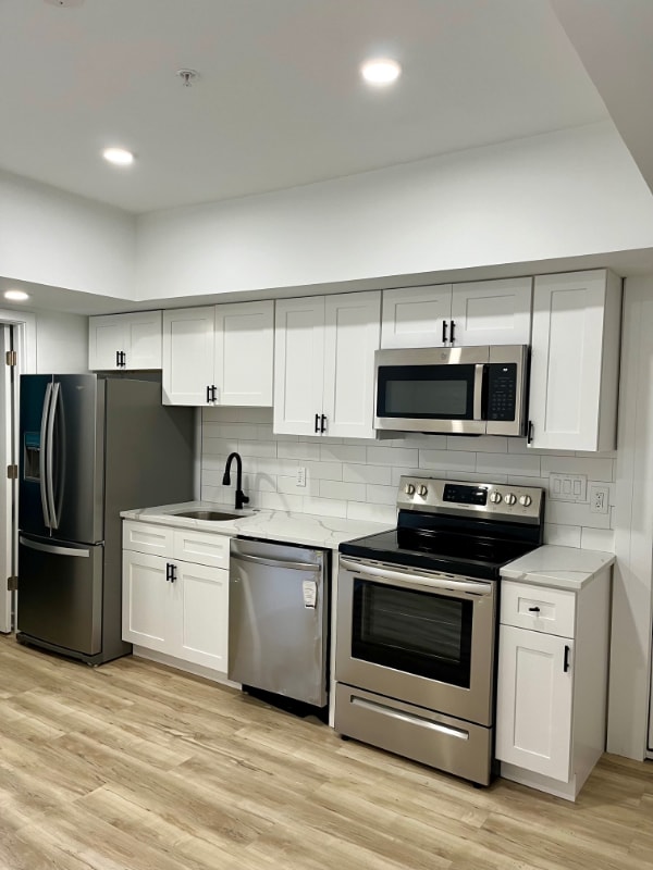 Photo - 2053 W Oxford St Apartment