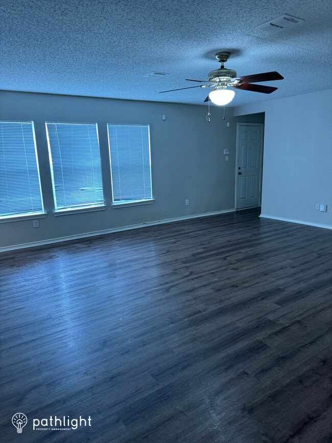 Building Photo - 309 Wedgewood Ln