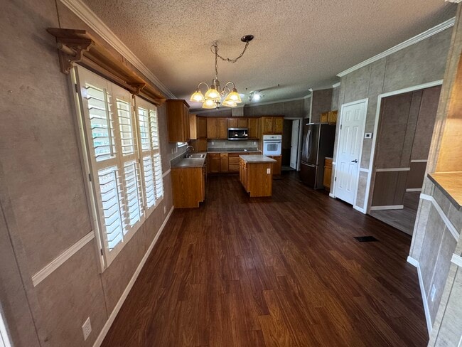 Building Photo - 883 Bullock Hollow Rd