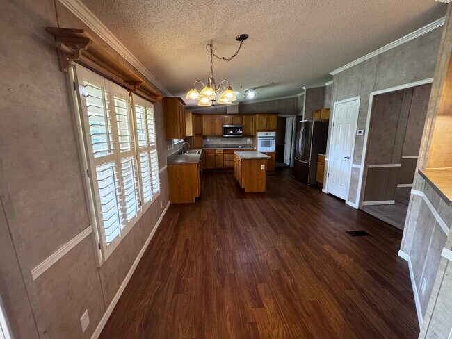 Foto del edificio - 883 Bullock Hollow Rd