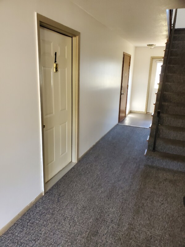 1700 E 80th St Unit Apt 1, Bloomington, MN 55425 Room for Rent in