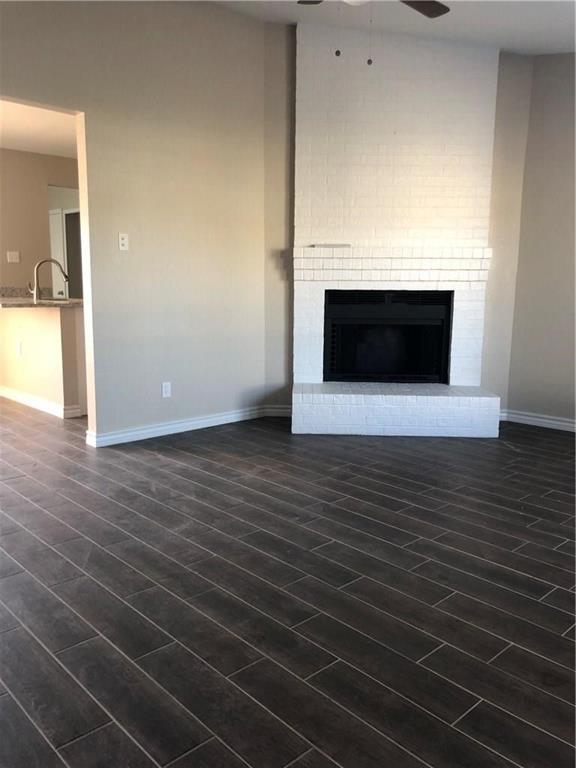 Foto del edificio - 2114 Cottage Oak Ln