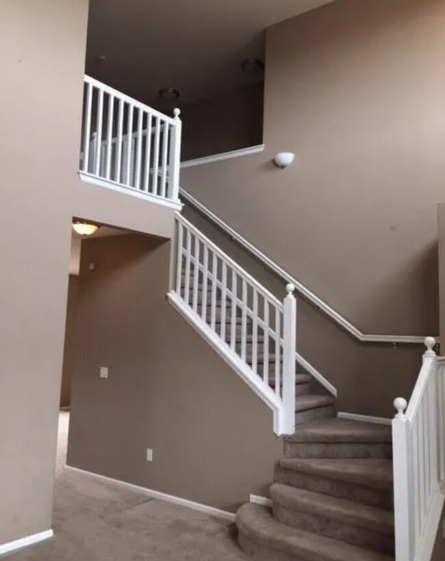 Foto del edificio - MAJESTIC 2-STORY HOME in HERRITAGE COMMUNITY - Security Deposit Alternative Available