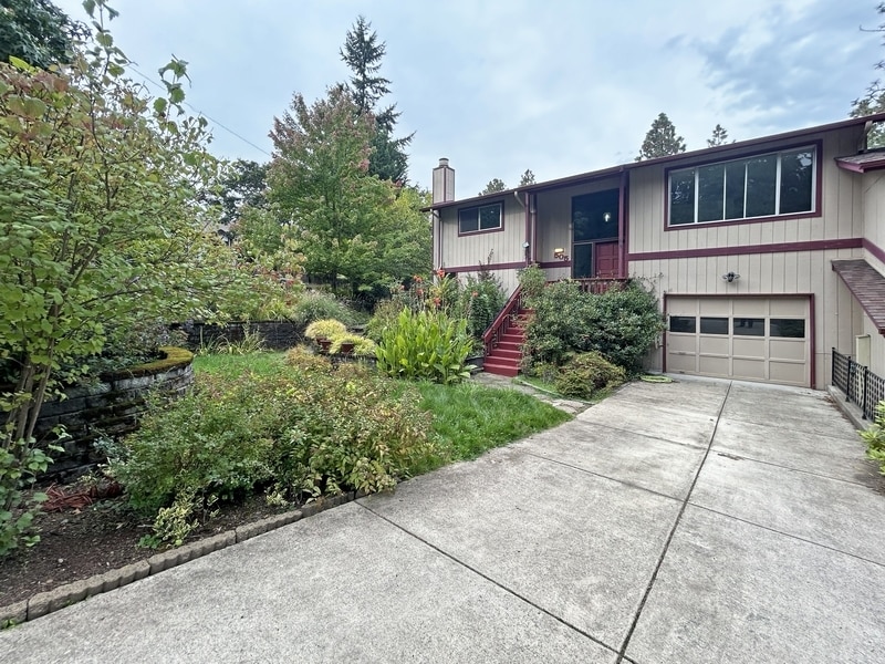 Primary Photo - 505 Empress Ave