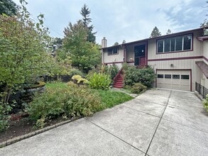 Building Photo - 505 Empress Ave
