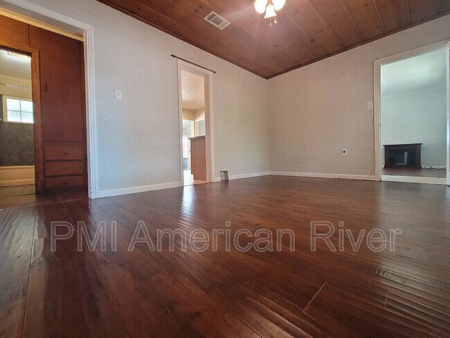 Foto del edificio - 5511 Gilgunn Wy