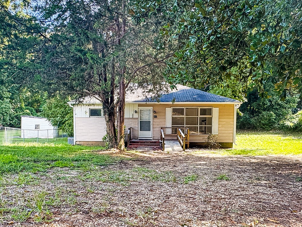 Primary Photo - 416 Burbank St