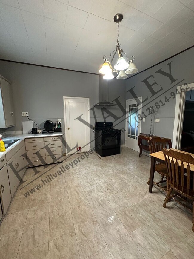 Foto del edificio - 3 Bedroom, 1.5 Bathroom Home