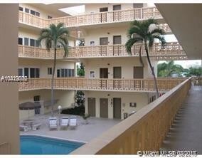 Foto del edificio - 1818 Rodman St