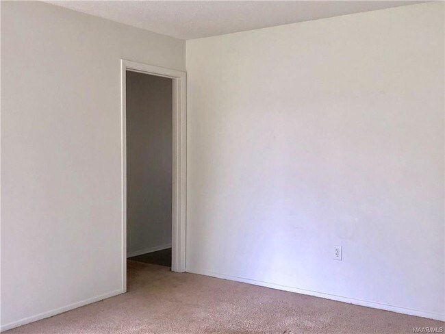 Building Photo - 4212 Lawnwood Dr