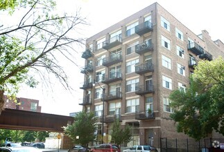 Building Photo - 1528 S Wabash Ave