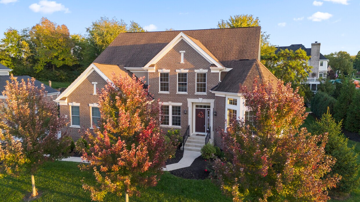 Foto principal - 10599 Geist View Dr