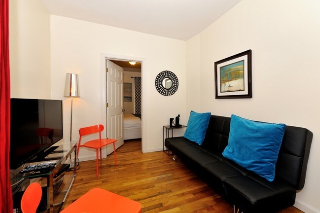 Building Photo - 452 W 36th St