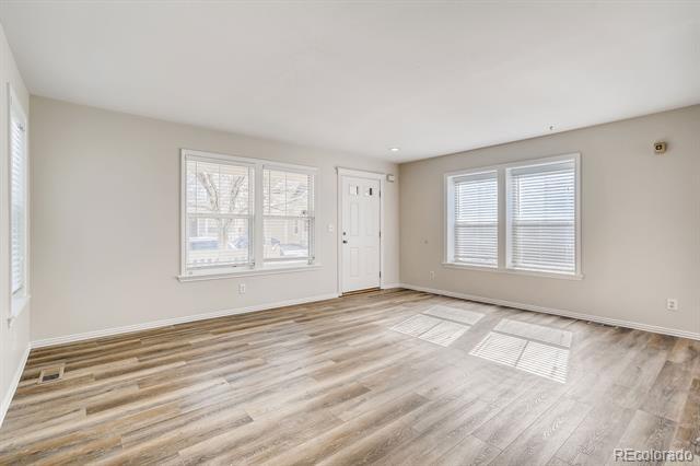 Foto del edificio - 9430 E 106th Ave