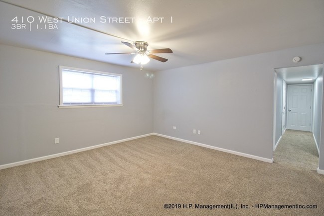 Foto del edificio - Woodcrest Three Bedroom First Floor