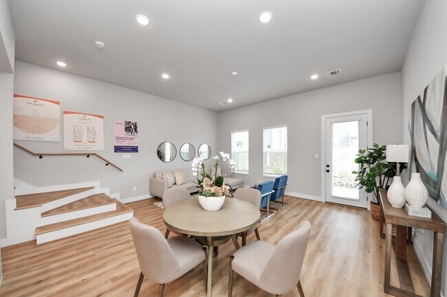 Foto del edificio - 5811 Francis Oak Ln