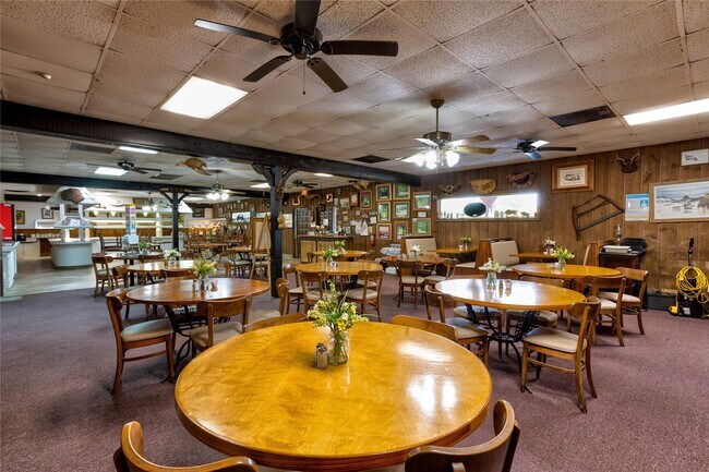 Foto del edificio - 2414 S Gordon St