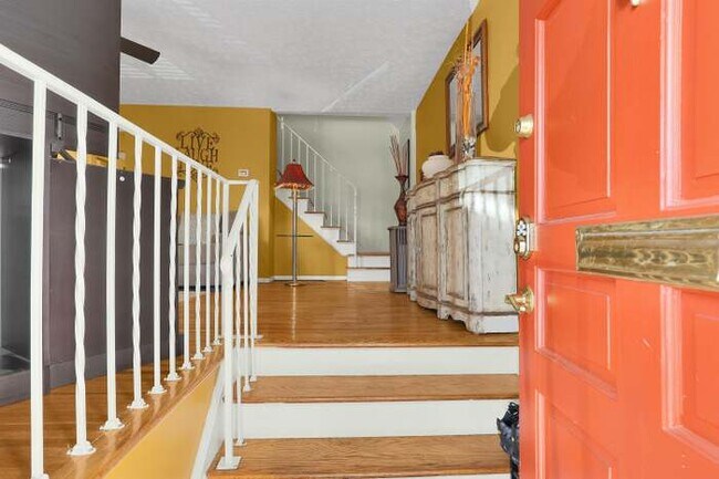 Foto del edificio - 2842 Kingsrowe Ct