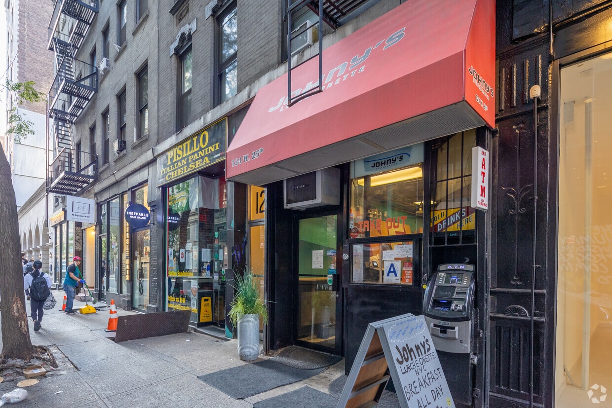 Building Photo - 124 W 25th St