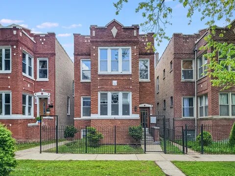 Building Photo - 5039 N Troy St