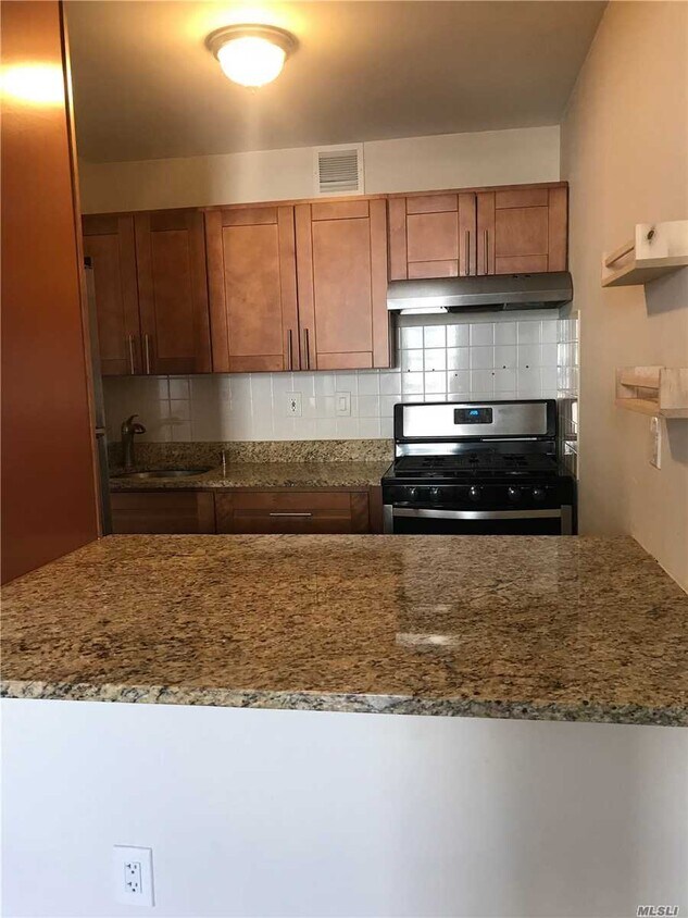 Primary Photo - 1524 St Johns Pl