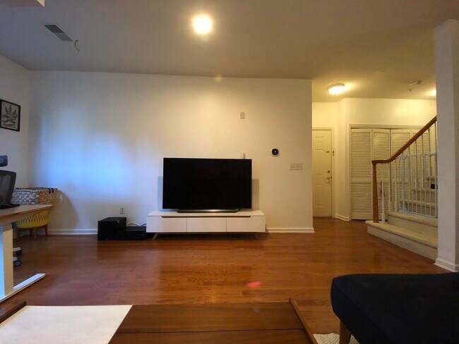 Building Photo - 200 Dey Street, Unit 246