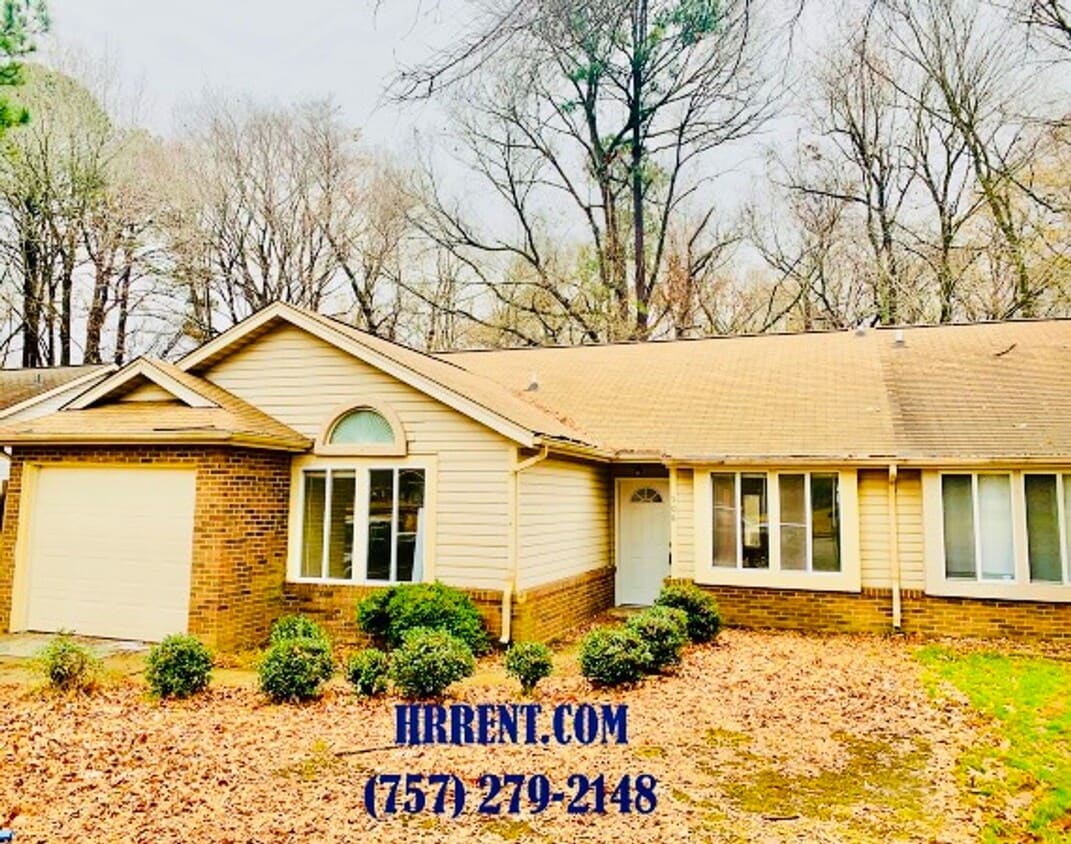 Foto principal - Amazing 3 Bedroom 2 Bath located in the Ch...