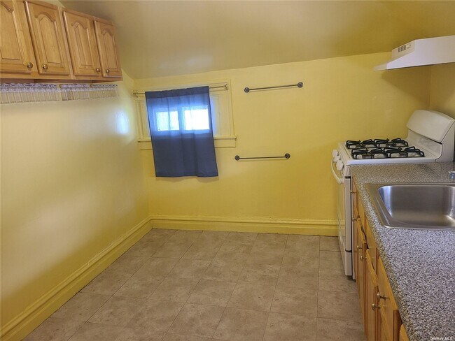 Foto del edificio - 110-61 Farmers Blvd