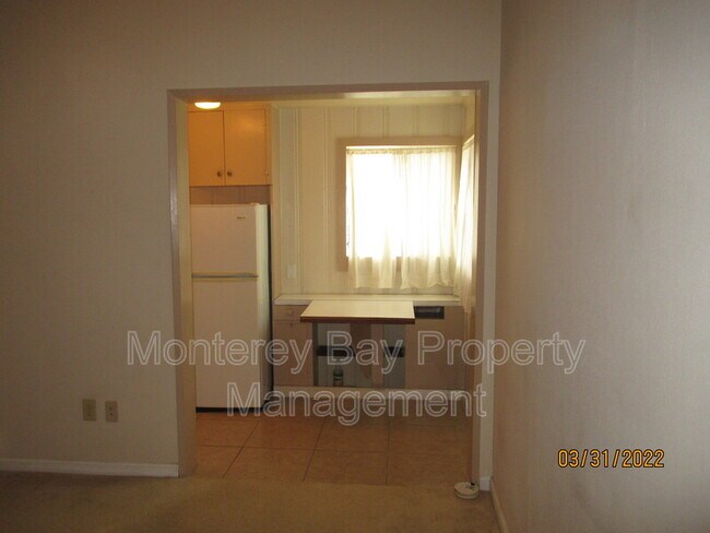 Building Photo - 211 Forest Ave