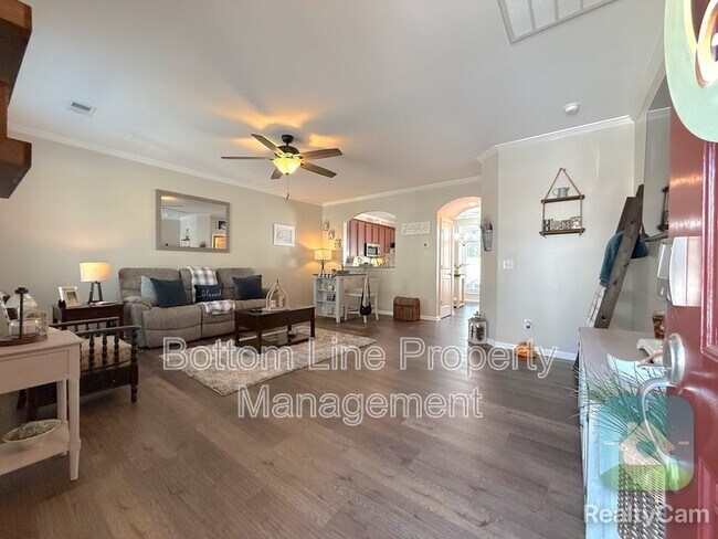 Foto del edificio - 728 River Park Road