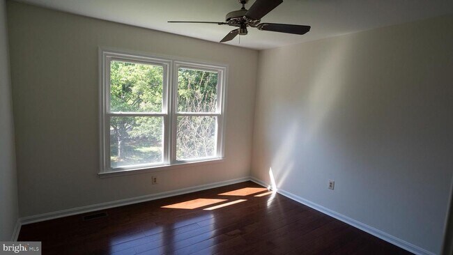 Building Photo - 10854 Monticello Ct