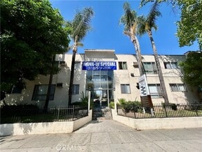 Building Photo - 14823 Gilmore St