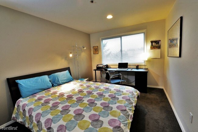 Foto del edificio - 3325 N Park Ave