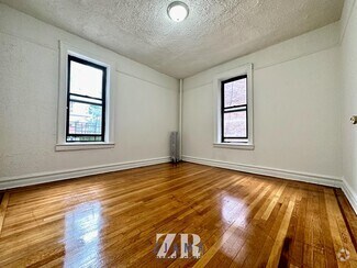 Building Photo - 160 Fenimore St