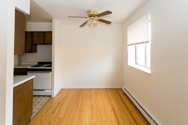 Foto del edificio - 443 W Aldine Ave