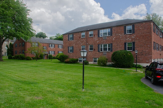 Building Photo - Brynfield Apartments