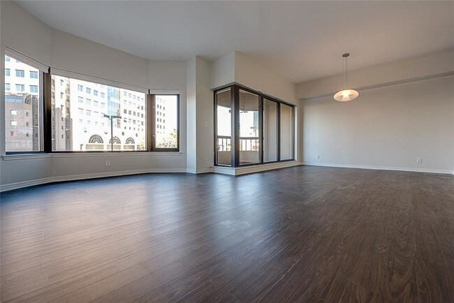 Foto del edificio - 3030 McKinney Ave